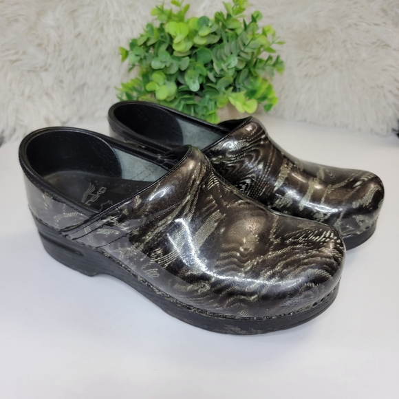 Dansko Professional Clogs - Picture 2 of 9